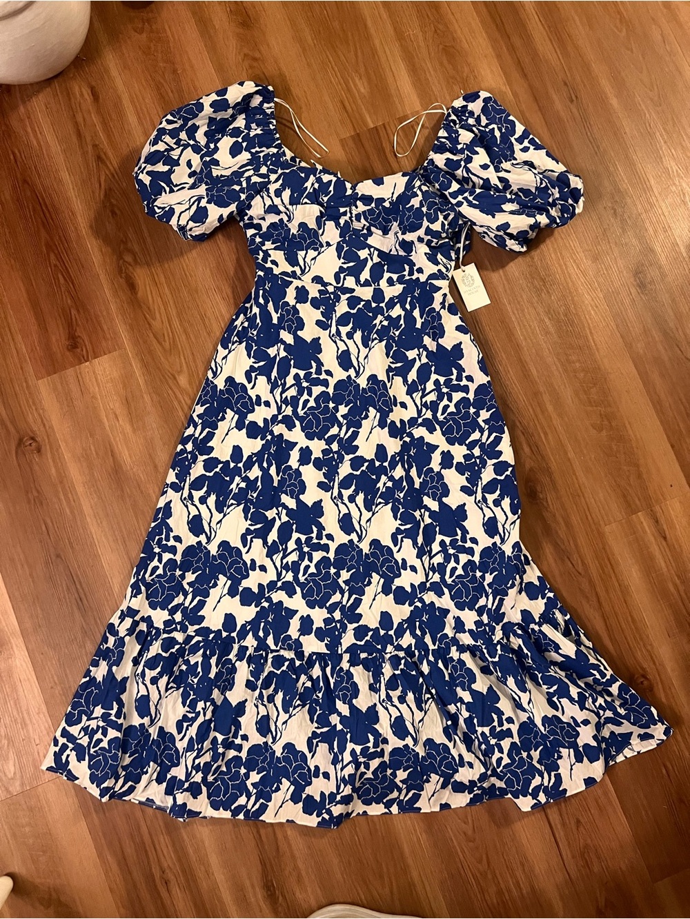Hyacinth House Blue Floral Seaport Midi Dress NWT Size Large Tuckernuck